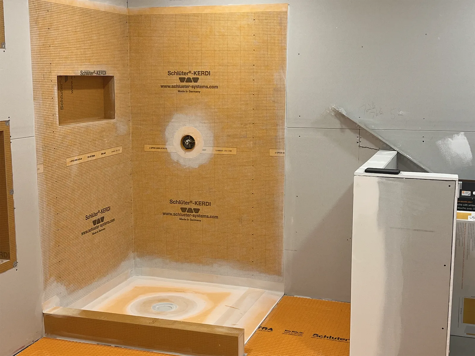 Showroom expansion | Colonial Interiors